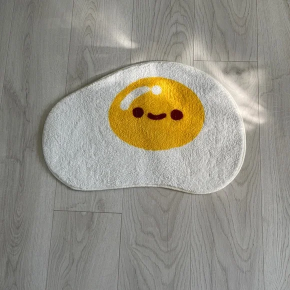 Egg Rug - Picture 1 of 2